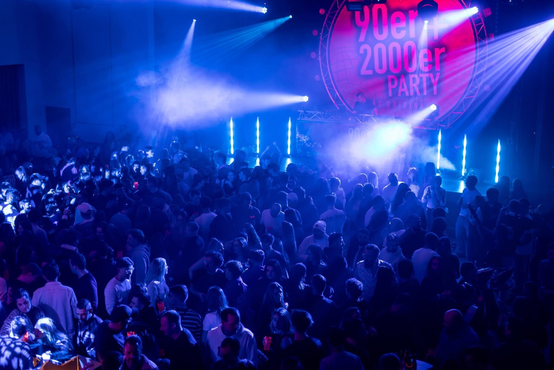 Zusatzbild 1: 90er + 2000er Party